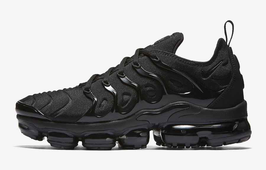 nike-air-vapormax-plus-black-924453-004.jpg