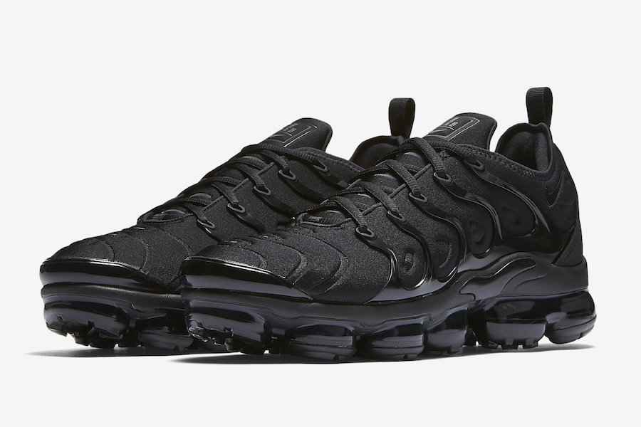 nike-air-vapormax-plus-black-924453-004-4.jpg