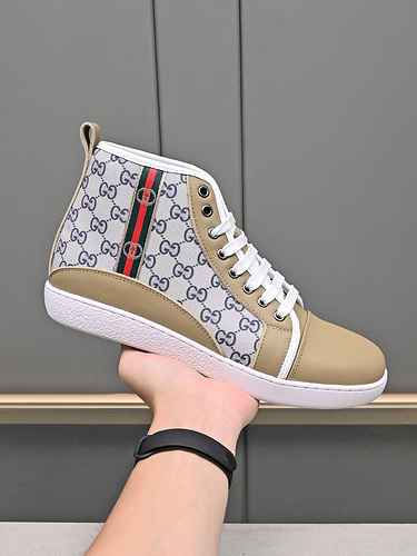 GUCCI Scarpa Uomo Cod. 0911B60 Taglia 3844 personalizzata al 45