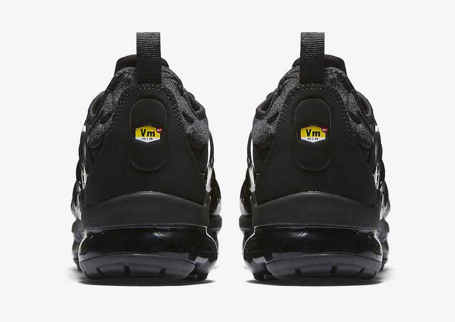 nike-air-vapormax-plus-black-924453-004-5.jpg