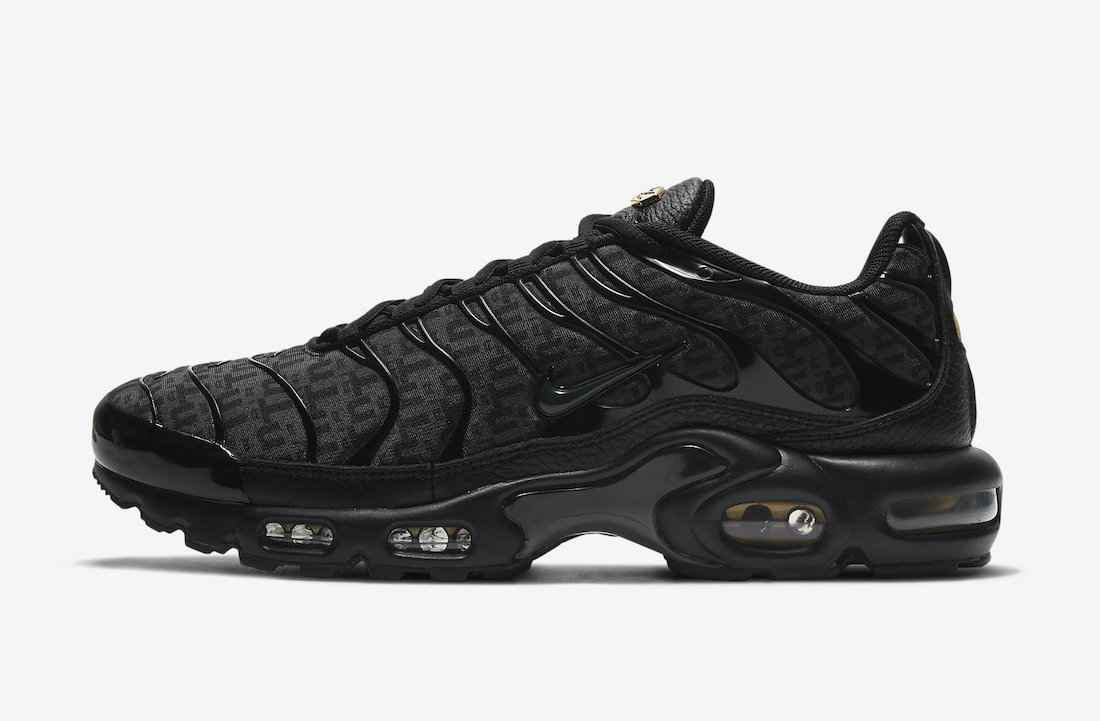 Nike-Air-Max-Plus-Black-DD9609-001-Release-Date.jpg