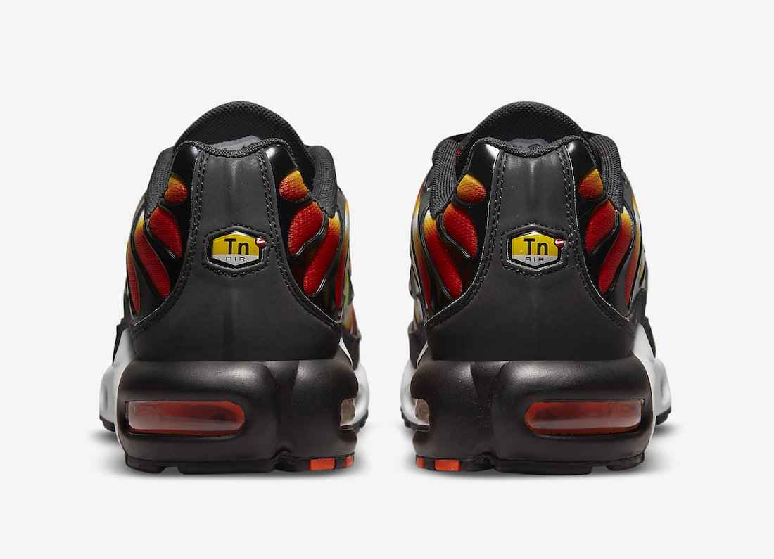 Nike-Air-Max-Plus-Sunset-Gradient-DR8581-800-Release-Date-5.jpeg