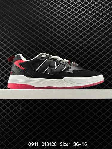 The New Balance 88 series of black and red comfortable and wear-resistant board shoes debuted in rea