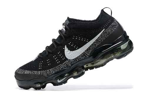 Nike Air VaporMax 2023 Flyknit quotOreoquot DV1678001 355465 con mezza taglia