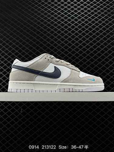 L'autentica serie di scarpe da tavola Nike SB Zoom Dunk Low presenta una scarpa sportiva versatile e