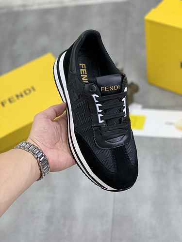 Scarpa Uomo Fendi Codice 0916B50 Taglia 3844