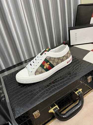 GUCCI Scarpa Uomo Cod. 0918B40 Taglia 3844