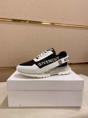 Givenchy Men's Shoe Code: 0920C10 Size: 38-44 (Customizable 45 non return or exchange)