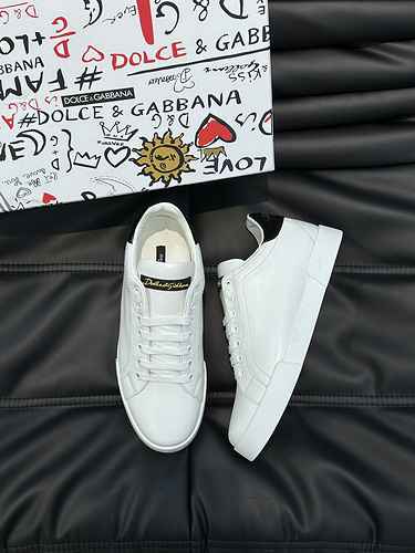 Dolce&Gabbana Men's Shoe Code: 0922B30 Size: 38-44