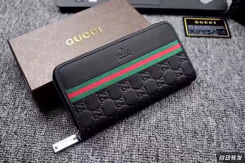 GUCCI Portafoglio da uomo con clip lungo dedicato realizzato in pelle bovina originale importata Con