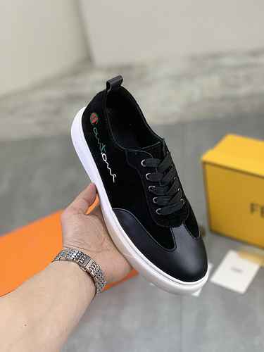 Scarpa Uomo Fendi Codice 0924B50 Taglia 3844 personalizzata al 45