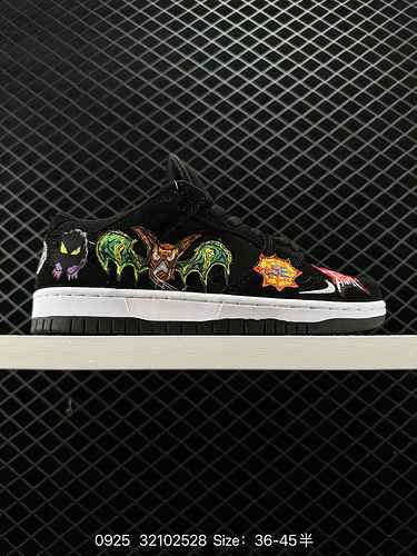 4 Neckface x Nike SB Dunk Low Black Halloween Questa scarpa è decorata con vari mostri e mostri in s