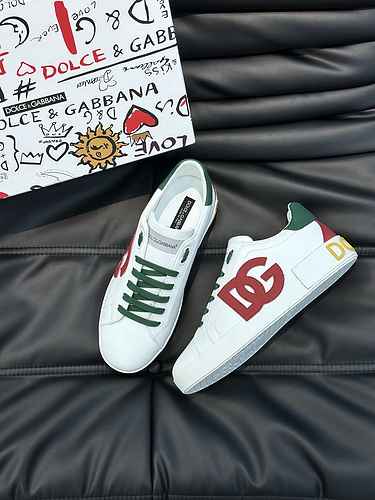 Dolce&Gabbana Men's Shoe Code: 0922B40 Size: 38-44