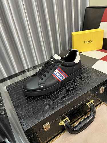 Fendi Men's Shoe Code: 1003B40 Size: 38-44