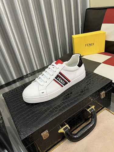 Scarpa Uomo Fendi Codice 1003B40 Taglia 3844