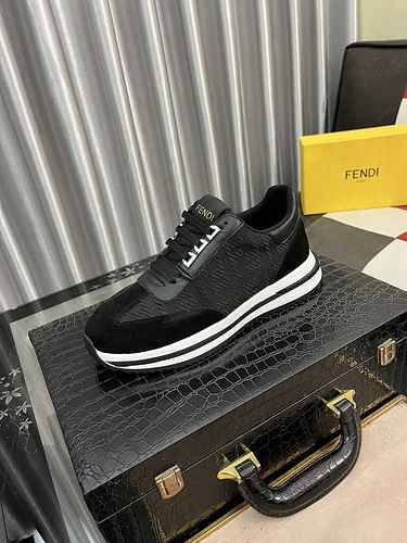 Scarpa Uomo Fendi Codice 1003B50 Taglia 3844