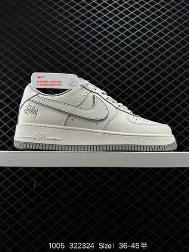 2 scarpe da ginnastica casual versatili Nike Air Force Low Air Force One a livello aziendale. Le pre