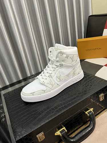 LV Men's Shoe Code: 1003B50 Size: 38-44