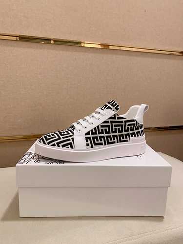 Scarpa da uomo Versace Codice 1007B30 Taglia 3844 45 personalizzata senza reso o cambio