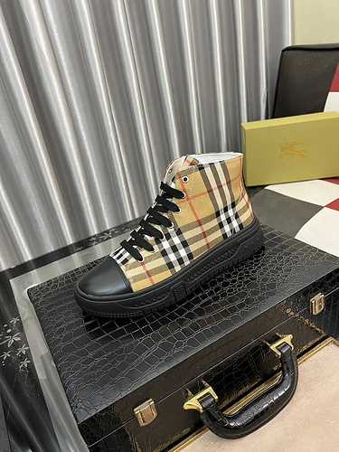 Scarpa Uomo Burberry Codice 1015B40 Taglia 3844