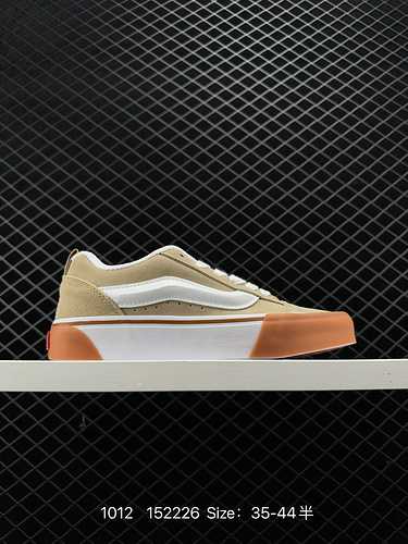The 30000 Vans Knu-Skool VR3 LX loafers from the Campbell Julian series of low cut retro vulcanized 