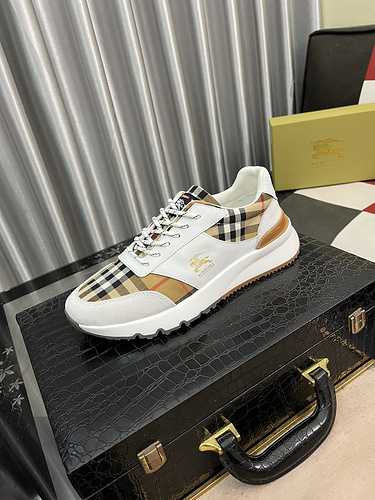 Scarpa Uomo Burberry Codice 1015B50 Taglia 3844