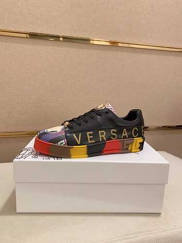 Scarpa da uomo Versace Codice 1007B30 Taglia 3844 45 personalizzata senza reso o cambio