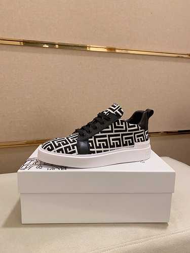 Scarpa da uomo Versace Codice 1007B30 Taglia 3844 45 personalizzata senza reso o cambio