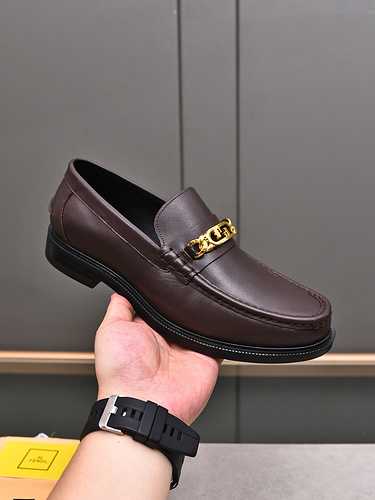 Scarpa da uomo Fendi Codice 1018B80 Taglia 3844 45 personalizzato non reso o cambio