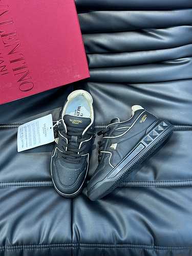 Valentino Men's Shoe Code: 1013B80 Size: 38-44 (customized to 45)