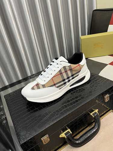 Scarpa Uomo Burberry Codice 1015B50 Taglia 3844