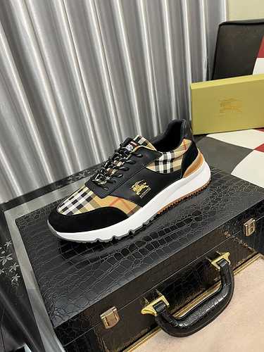 Scarpa Uomo Burberry Codice 1015B50 Taglia 3844