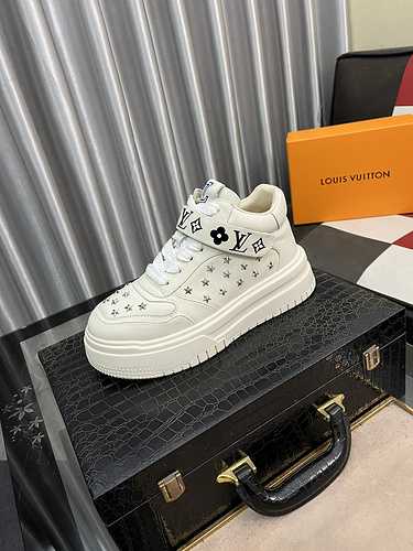 LV Men's Shoe Code: 1015C30 Size: 38-44