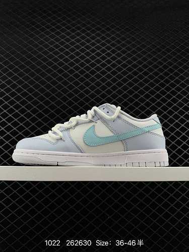 NIKE DUNK SB LOW Colorway personalizzata Dunk SB, come suggerisce il nome, ha un classico lignaggio 