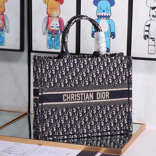 La borsa DIOR è realizzata in pelle bovina originale importata e borsa regalo di alta qualità. Dimen