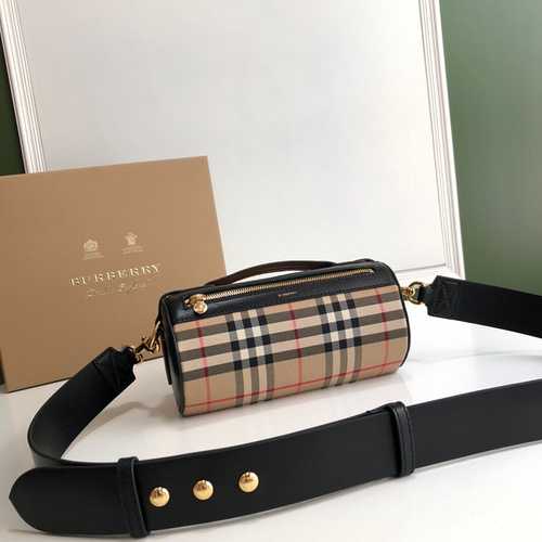 La borsa per cuscino BUR Burberry è realizzata in pelle originale di alto livello importata e versio