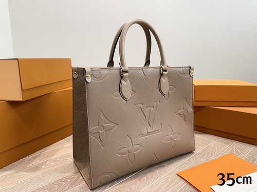 La borsa LV è realizzata in pelle bovina originale importata con un sacchetto regalo di consegna di 