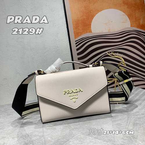 La borsa a tracolla PRADA è realizzata in pelle bovina originale importata e borsa regalo di consegn