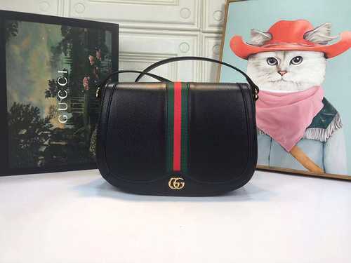 La borsa a tracolla GUCCI è realizzata in materiale di tela importato con una borsa regalo di conseg