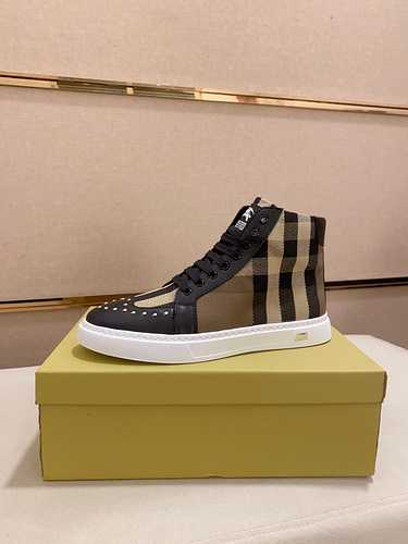 Scarpa Uomo Burberry Codice 1031B50 Taglia 3844 Personalizzabile 45 non reso o cambio