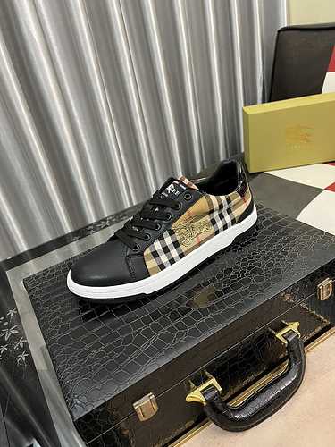 Scarpa Uomo Burberry Codice 1028B40 Taglia 3844