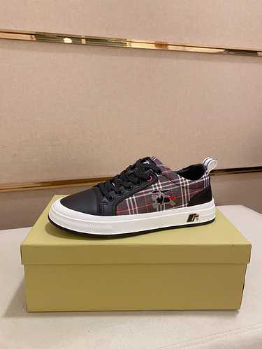 Scarpa Uomo Burberry Codice 1031B50 Taglia 3844 Personalizzabile 45 non reso o cambio