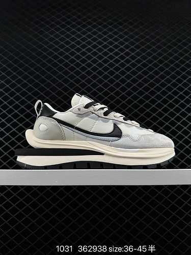 9 NikeLe scarpe Nike da uomo e da donna sono realizzate con un sistema di taglia mezza originale agg